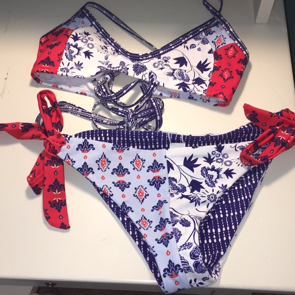 Cupshe Other - Cupshe bathing suit